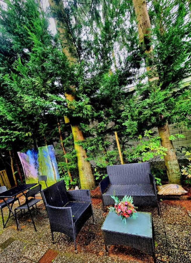 Chalet Op Een Rustig Park In De Natuur Putten Exterior photo